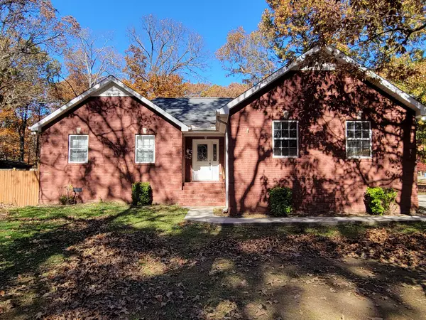 215 Carol Cir, Winchester, TN 37398