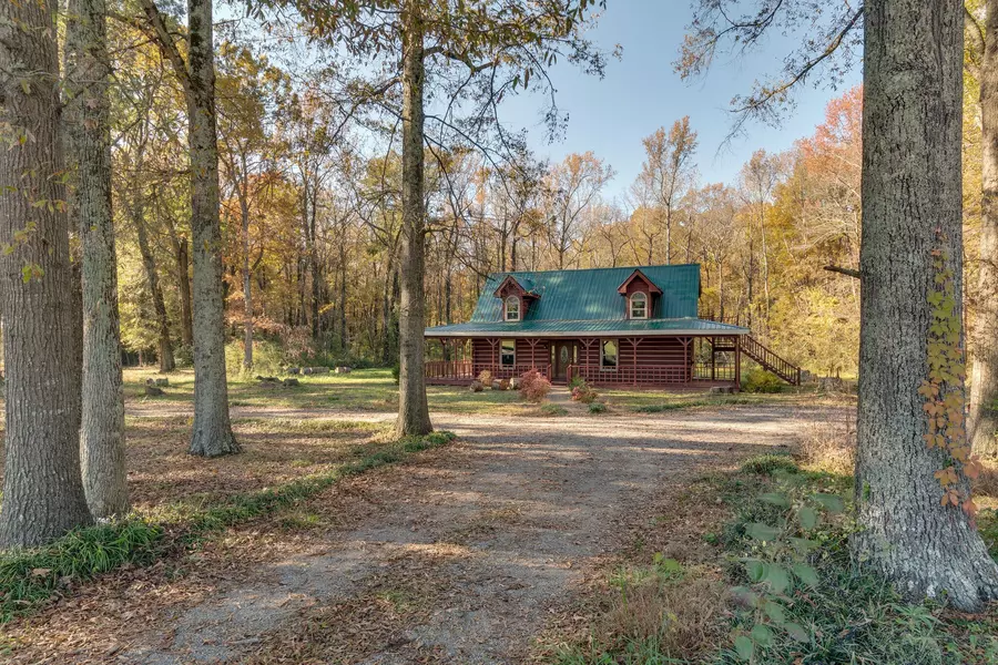 409 Elora Rd, Elora, TN 37328