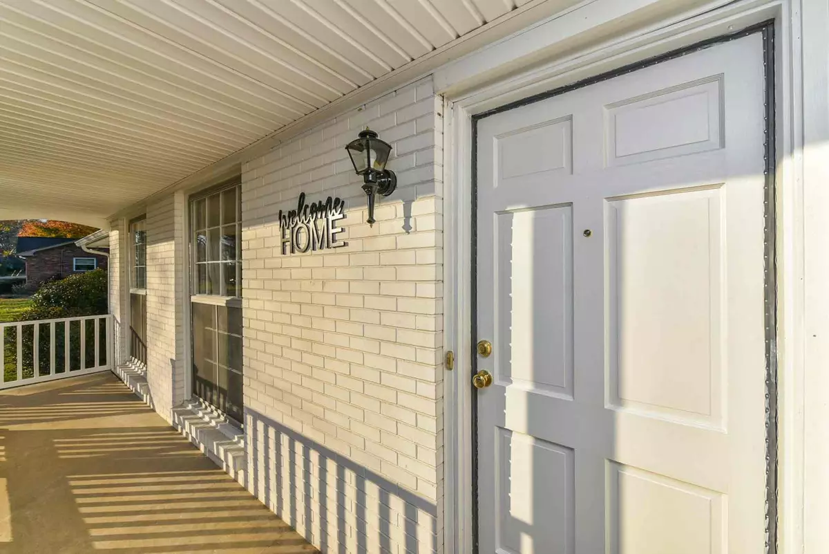 Hendersonville, TN 37075,169 Cherokee Rd