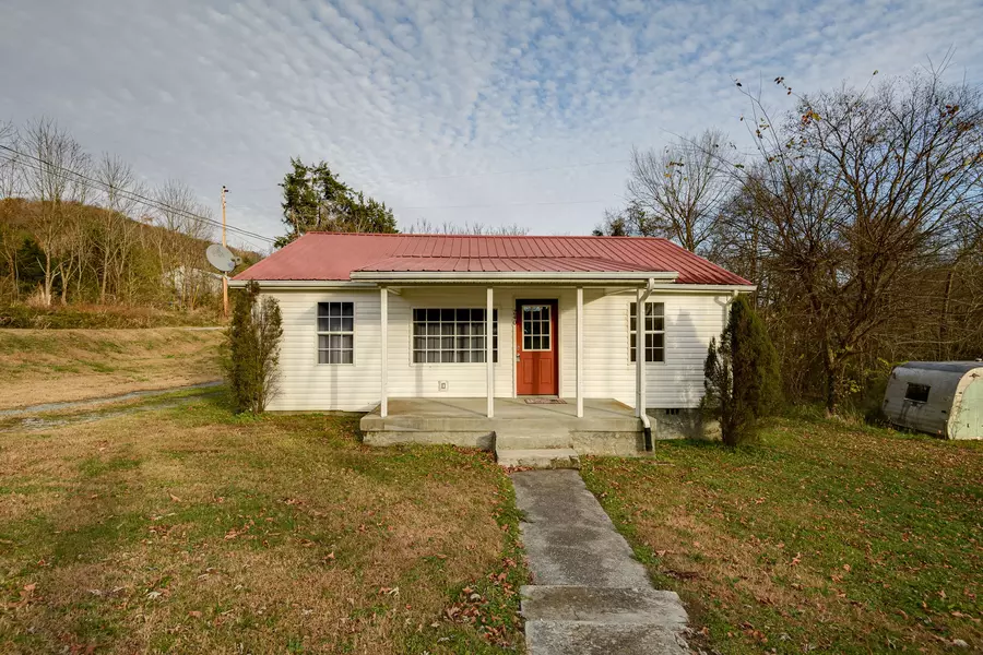 240 Sims St, Dowelltown, TN 37059