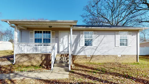 370 Hugh Hunter Rd, Oak Grove, KY 42262