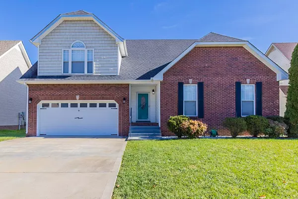 2925 Brewster Dr, Clarksville, TN 37042