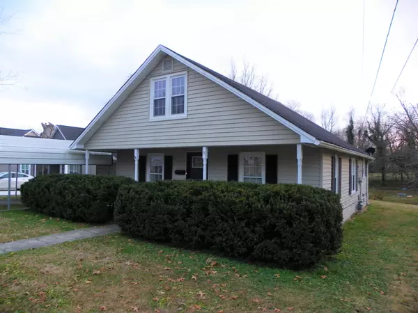 243 Oak St, Smithville, TN 37166