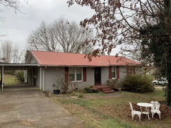 1704 Walnut Ave, Lawrenceburg, TN 38464