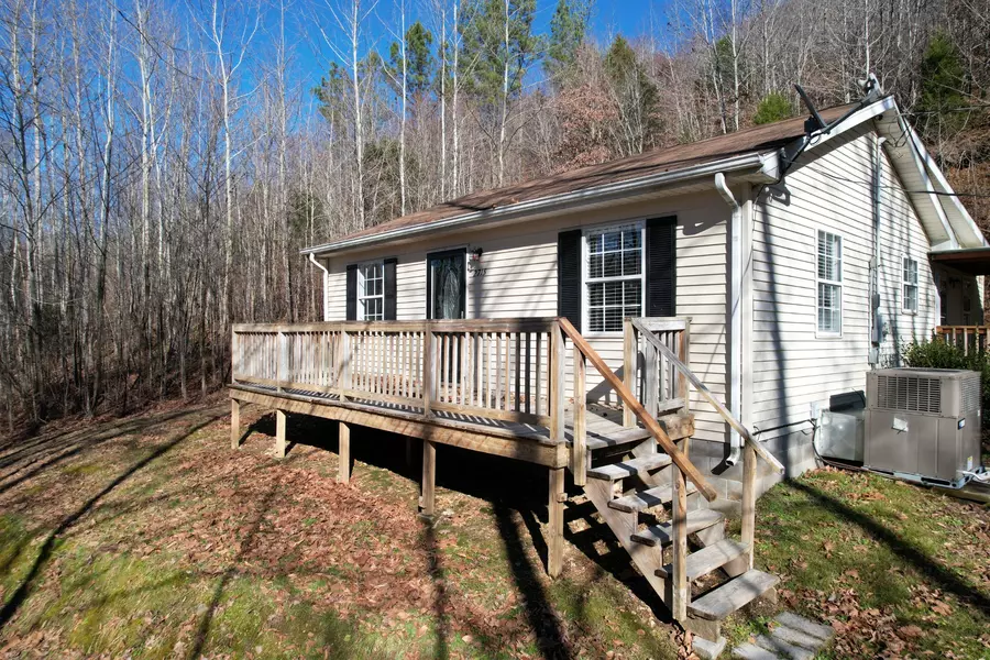 2715 Ugly Creek Rd, Duck River, TN 38454