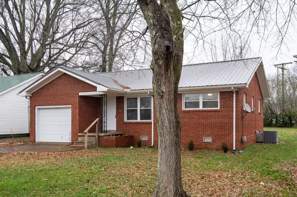 Hohenwald, TN 38462,325 N Oak St