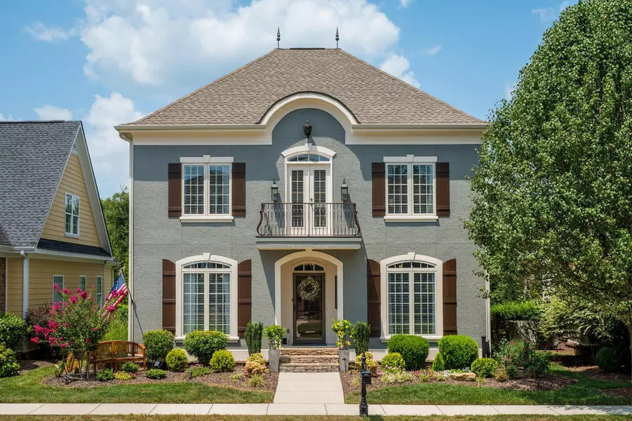 1827 Holden Farm Place, Ooltewah, TN 37363