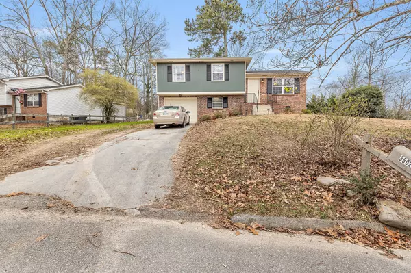 Ooltewah, TN 37363,8502 Maplewood Trail #2