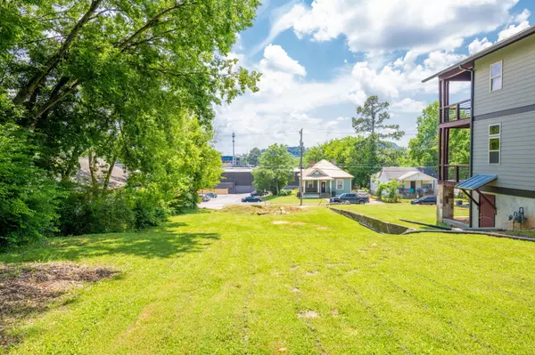 423 W Bell Avenue, Chattanooga, TN 37405