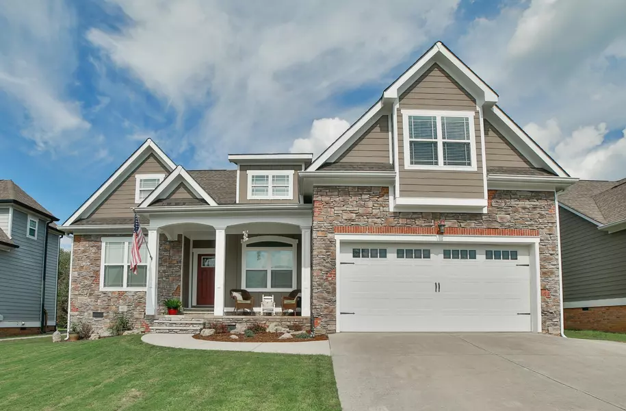 8229 Robertsview Drive, Ooltewah, TN 37363