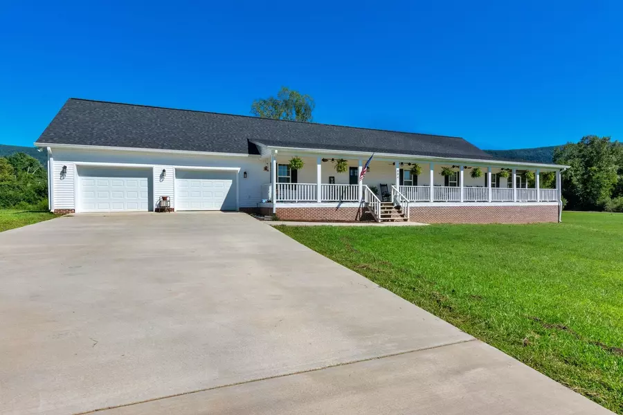 884 East Valley Road, Whitwell, TN 37397