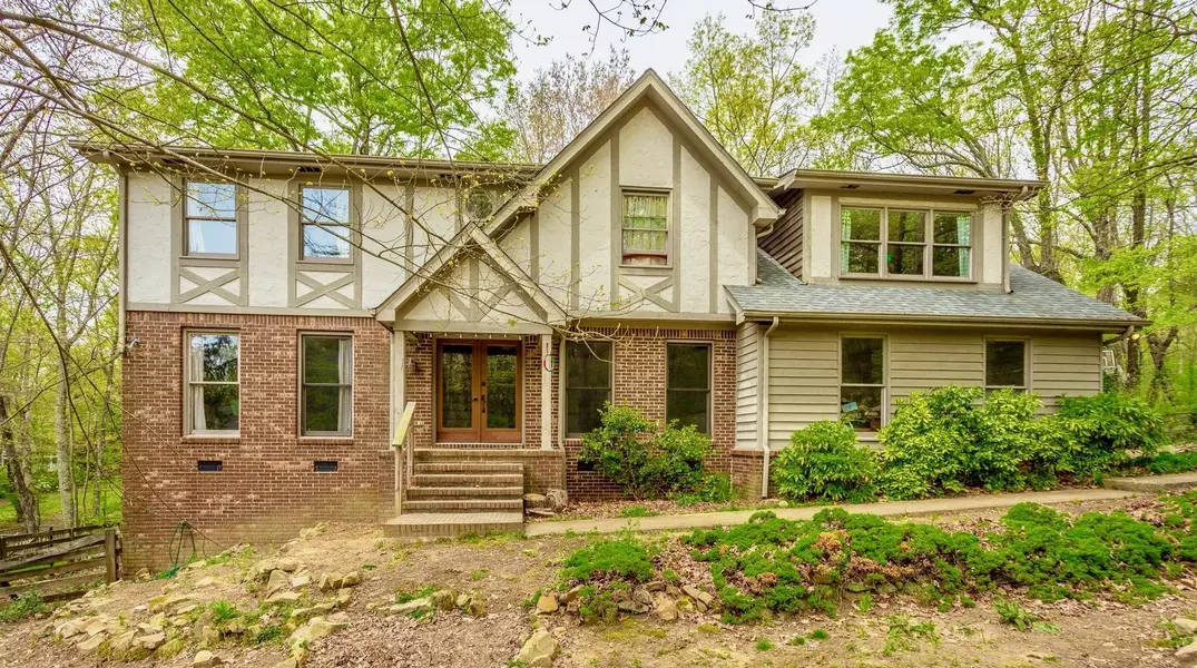 2409 Fox Run Drive, Signal Mountain, TN 37377