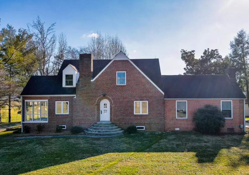 14386 Lower East Valley Road, Pikeville, TN 37367