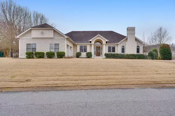 1830 Bay Pointe Drive, Hixson, TN 37343