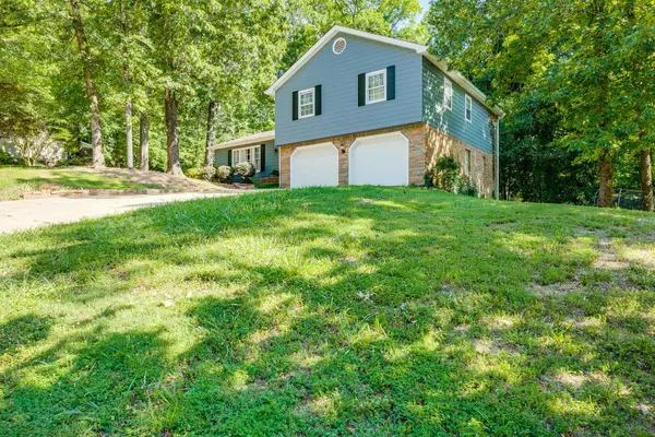 Hixson, TN 37343,6415 Lake Meadows Drive