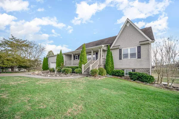 2105 Spring Lake Dr, Spring Hill, TN 37174