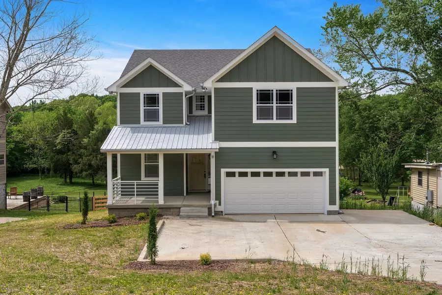 326 Twin Cove Dr, Lebanon, TN 37087