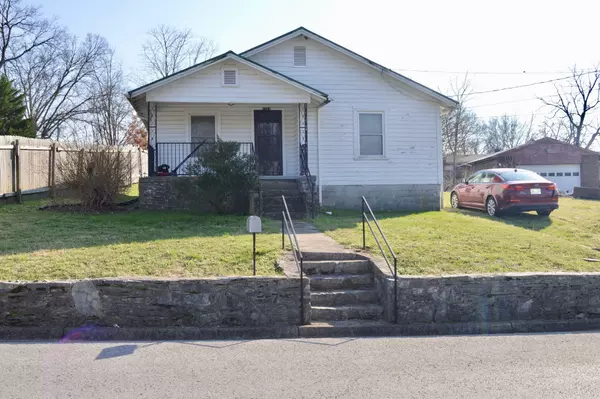 1218 McDonald St,  Fayetteville,  TN 37334