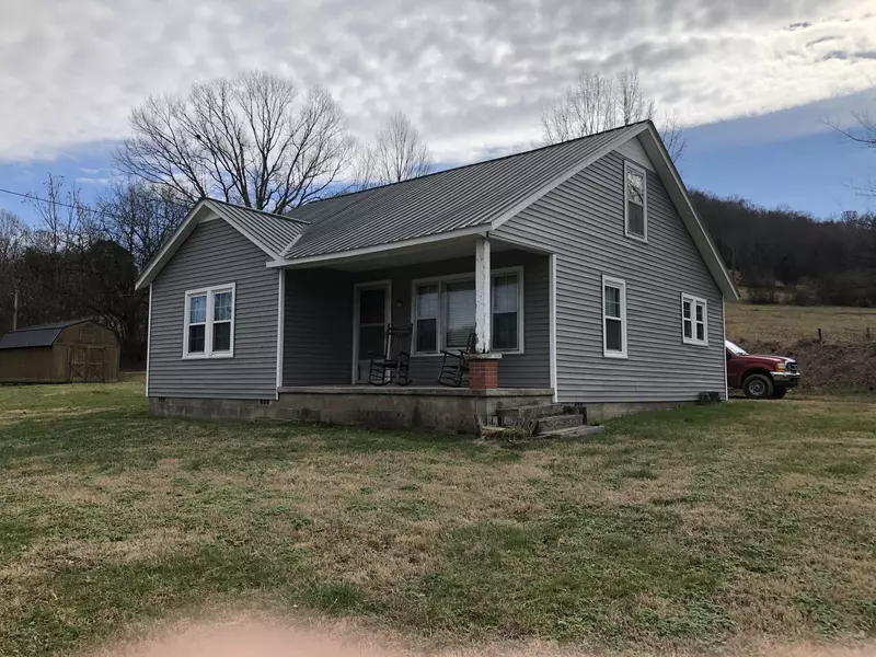 5173 Gladdice Hwy, Pleasant Shade, TN 37145