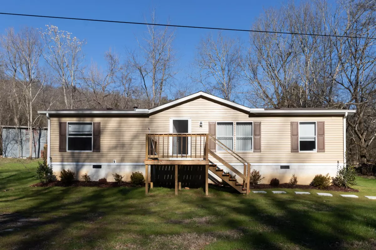 Pulaski, TN 38478,950 Dollar Hollow Rd