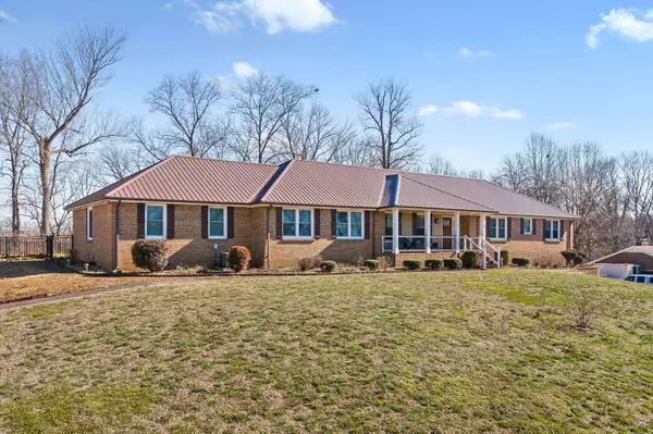 441 Rivermont Dr, Clarksville, TN 37043