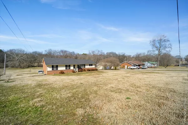 Castalian Springs, TN 37031,1108 Hilton Ln