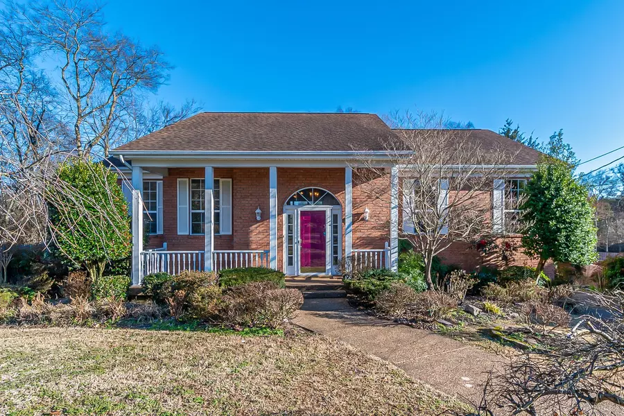 126 Harbortowne Dr, Hendersonville, TN 37075