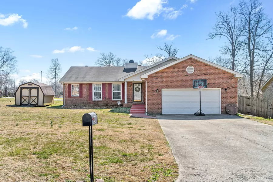 220 Millstone Cir, Clarksville, TN 37042