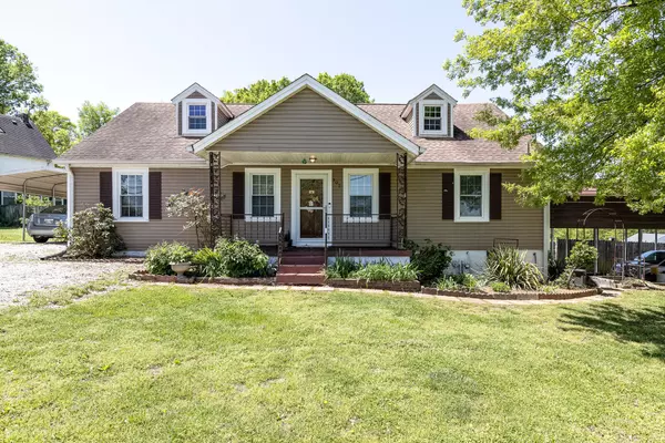 307 Santa Fe Pike, Columbia, TN 38401