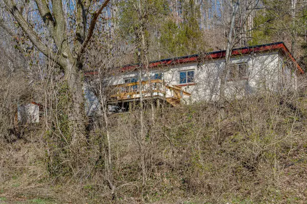 Pegram, TN 37143,5286 Pond Creek Rd