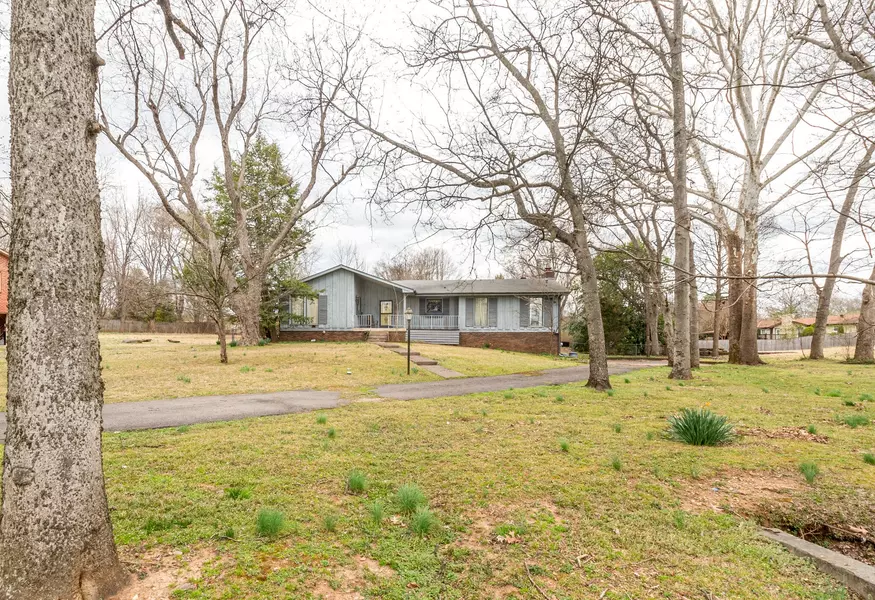 167 Berrywood Dr, Hendersonville, TN 37075