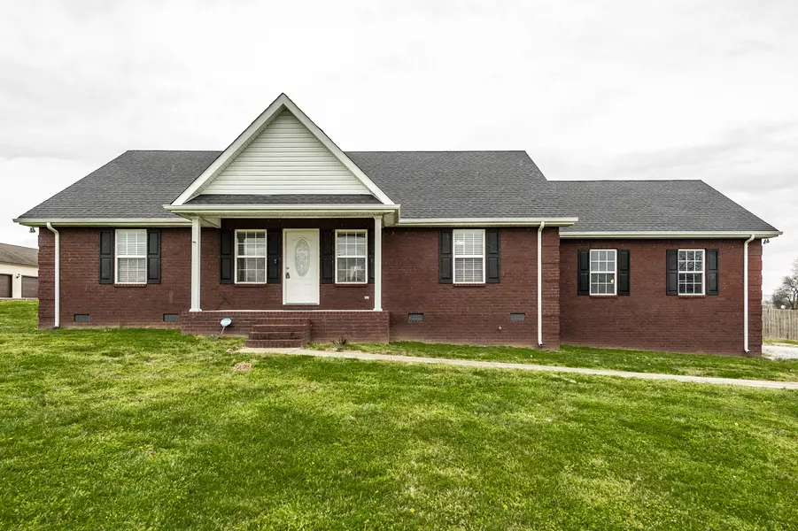 1013 Peak Dr, Castalian Springs, TN 37031