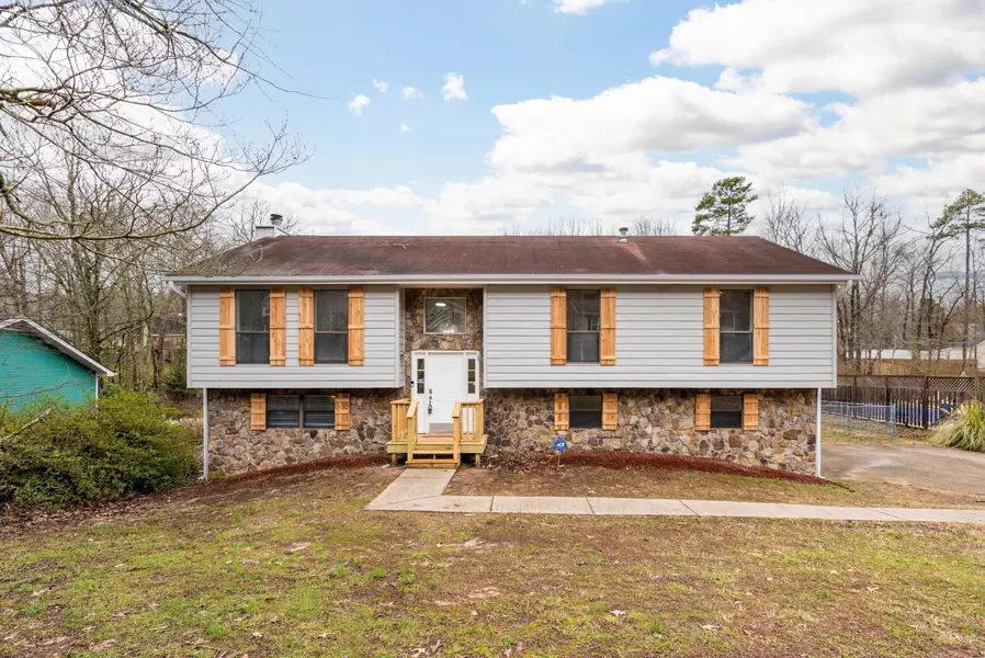 2415 Woodthrush Drive, Chattanooga, TN 37421