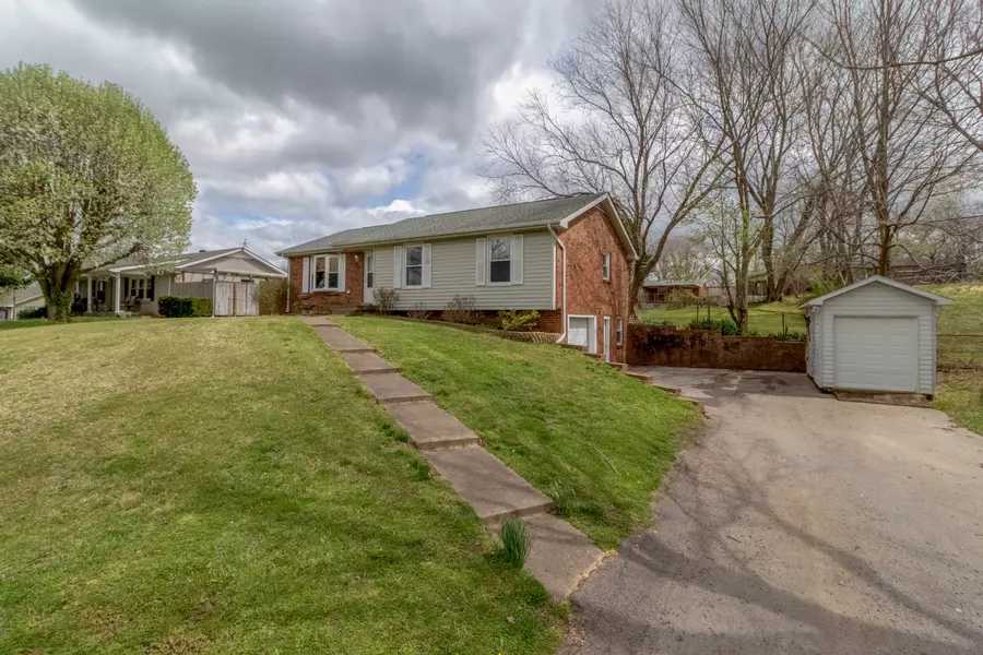 531 Morrison Dr, Clarksville, TN 37042
