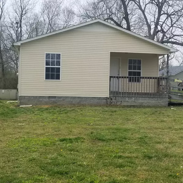 718 Maplewood Ave, Tullahoma, TN 37388