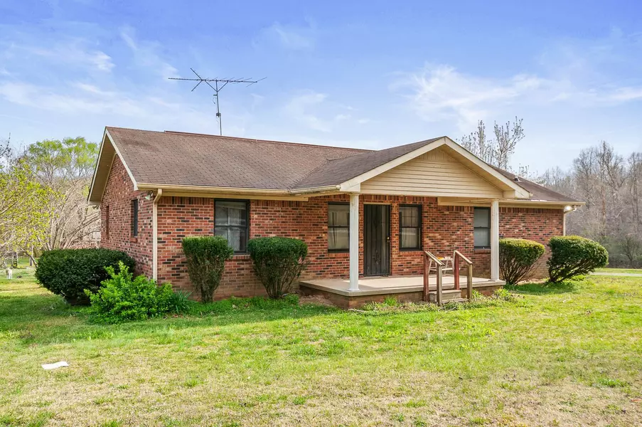 2727 Bear Creek Rd, Waverly, TN 37185