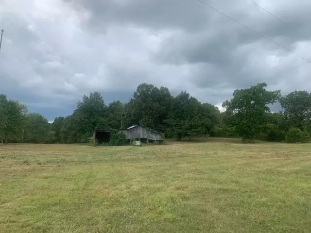 944 Keen Hollow Rd, Westmoreland, TN 37186