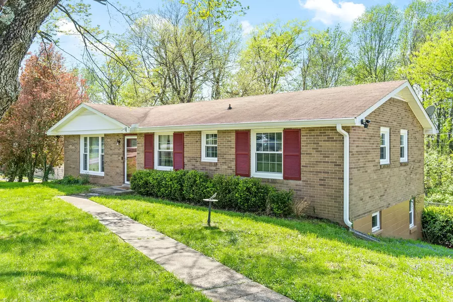 35 Walker Cir, Clarksville, TN 37042