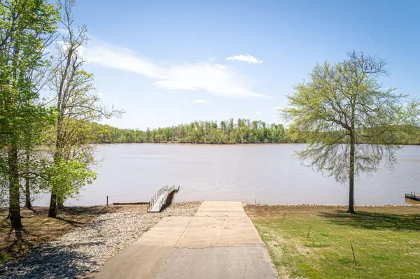 Parsons, TN 38363,0 Fawn Ridge Rd