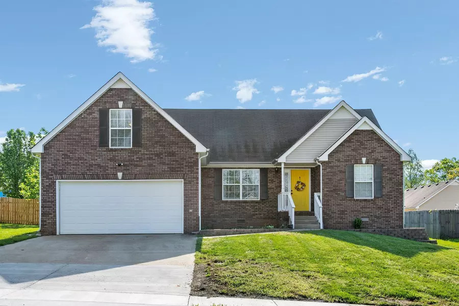 1528 Cedar Springs Cir, Clarksville, TN 37042