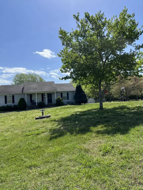 220 Hunters Ln, Shelbyville, TN 37160