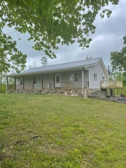 119 Kelleys Chapel Rd, Waynesboro, TN 38485