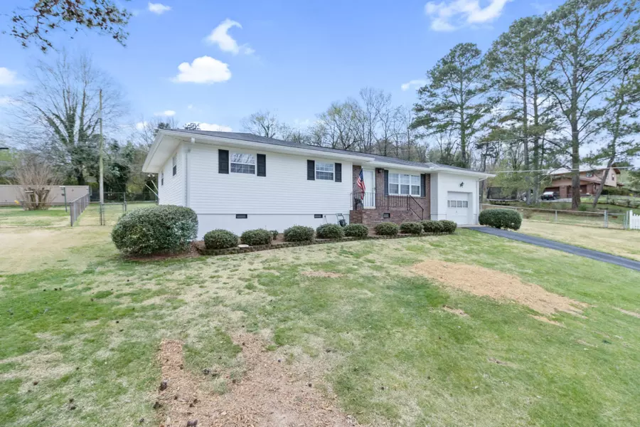 6502 Pine Manor Drive, Chattanooga, TN 37421