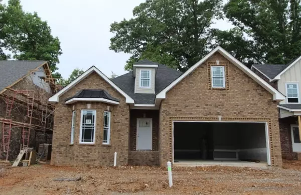 528 Summit View Cir, Clarksville, TN 37043