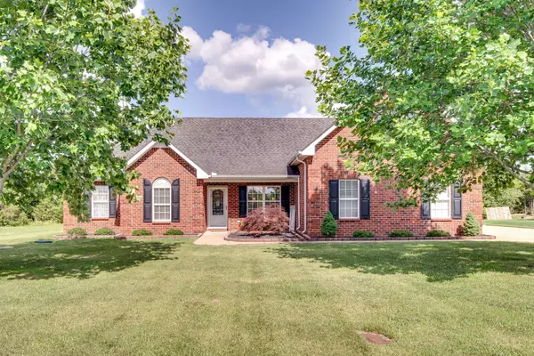 1026 Coral Dr, Murfreesboro, TN 37127