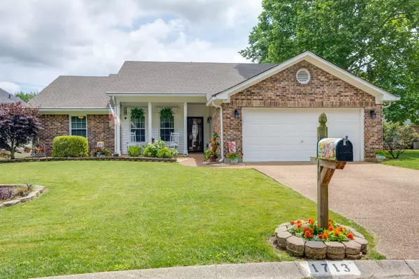 1713 Aaronwood Dr, Old Hickory, TN 37138