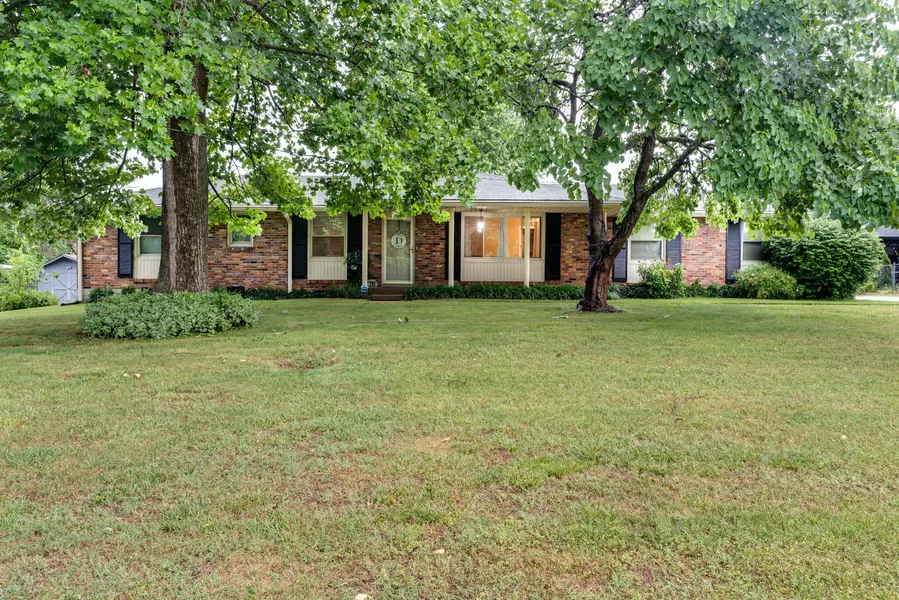 105 Chippendale Dr, Hendersonville, TN 37075