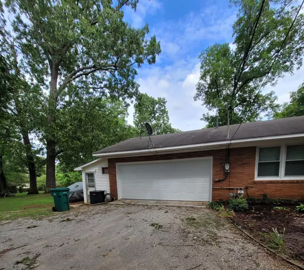 Winchester, TN 37398,107 Houghton Drive