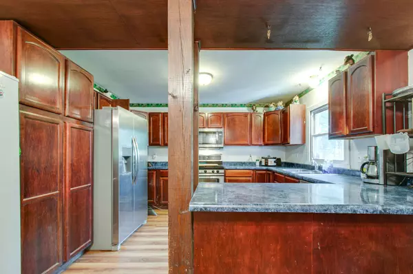 Vanleer, TN 37181,656 Old Dry Hollow Rd