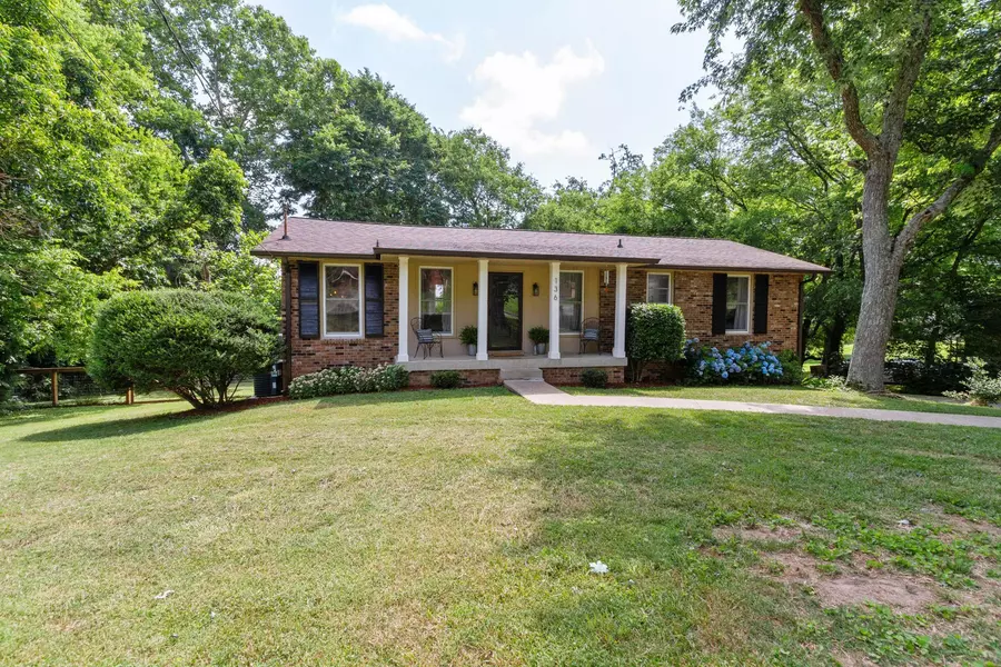 136 Gatone Dr, Hendersonville, TN 37075